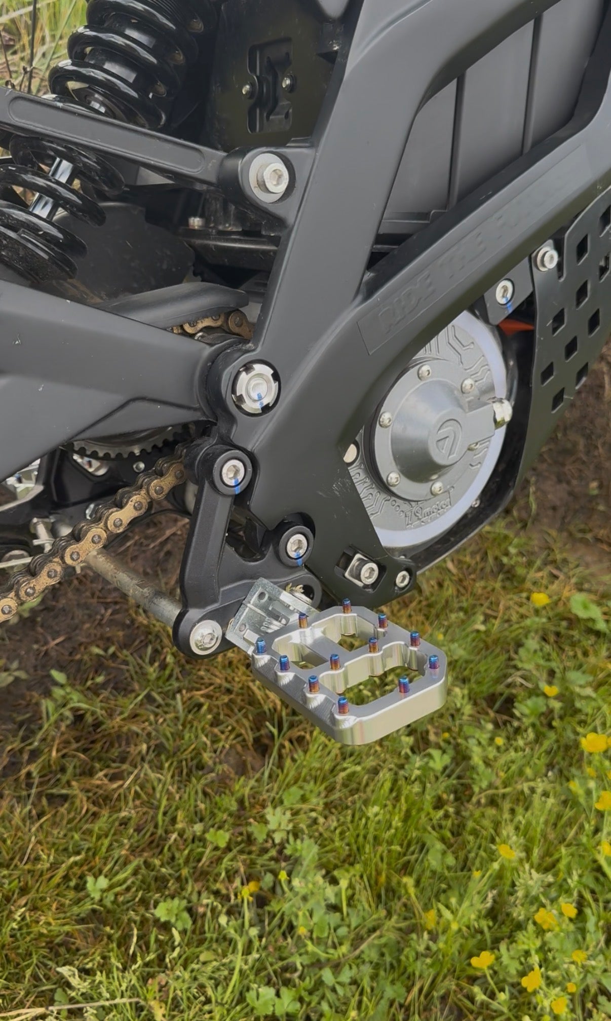 E-Moto Foot Pegs Titanium Bolts-Chrome
